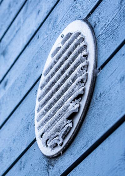 Der Einfluss von Wetterbedingungen auf Edelstahl-Lüftungsgitter