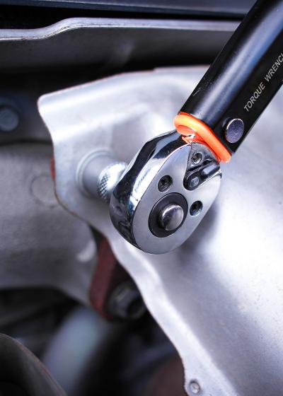 Das richtige Anzugsdrehmoment für Edelstahl-Schrauben und -Bolzen