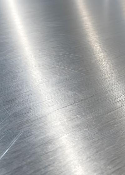 Entfernen von Kratzern auf Edelstahl