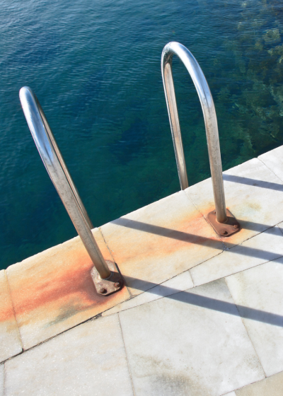 Wie beeinflusst Chlor das Korrosionsverhalten von Edelstahl?